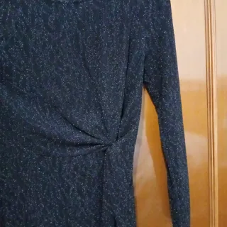 Vestido negro brillante manga larga