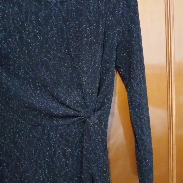 Vestido negro brillante manga larga