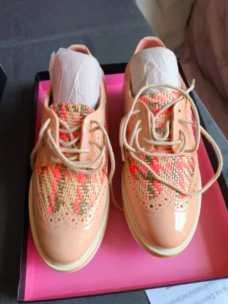 Zapatos de plataforma con tejido