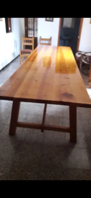 Mesa de madera maciza