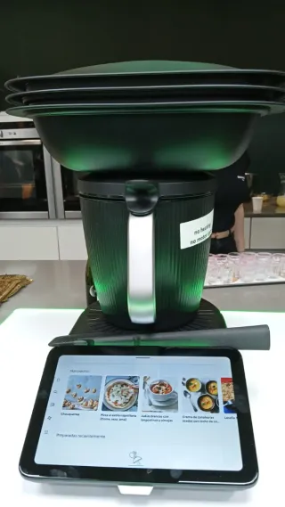 Thermomix TM7 con accesorio cortador