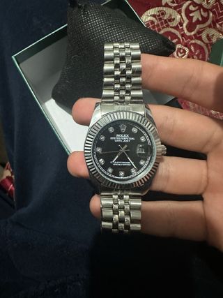 Reloj elegante plateado