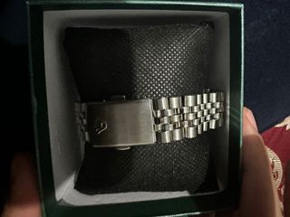 Reloj elegante plateado