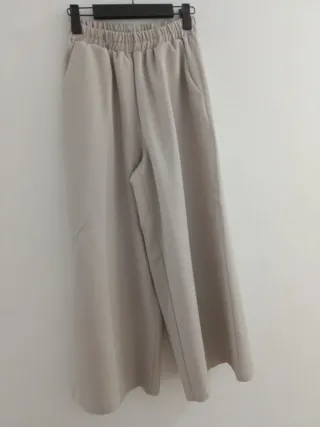Pantalón ancho, adaptado para bajita
