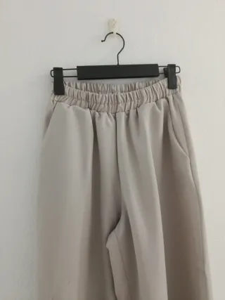 Pantalón ancho, adaptado para bajita