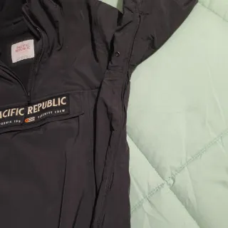 Cazadora deportiva Pacific Republic negra