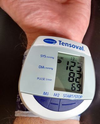 Tensiómetro de muñeca Hartmann Tensoval