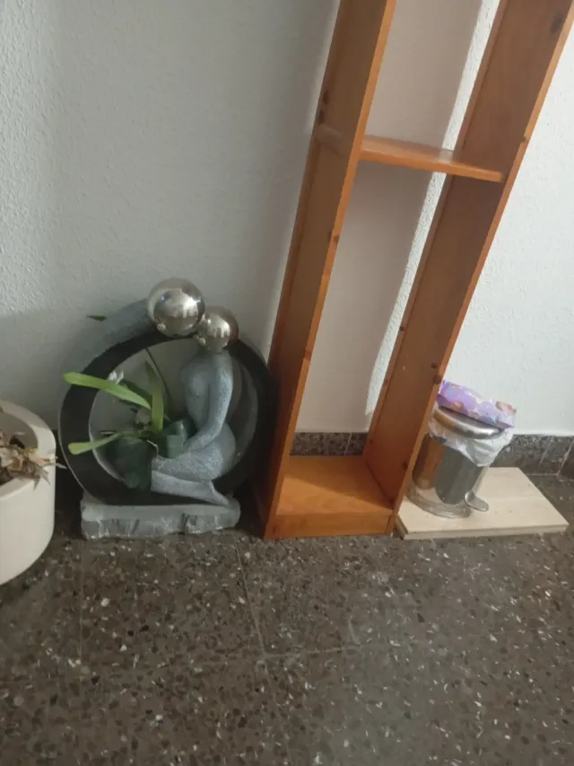 Columna de madera decorativa.Venta en persona