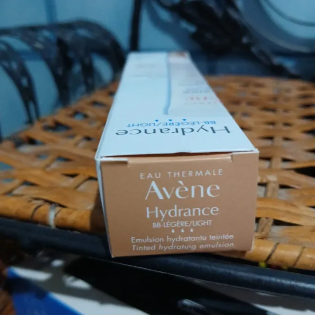 Avène Hydrance BB-Légère SPF 30