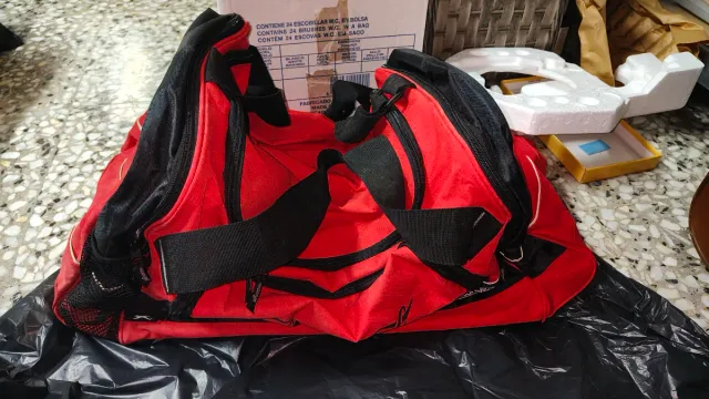 Borsa da viaggio Coca-Cola rossa e nera