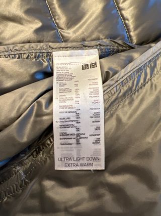 Plumas Uniqlo Talla M Gris