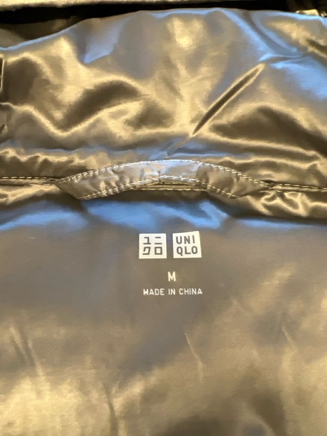 Plumas Uniqlo Talla M Gris