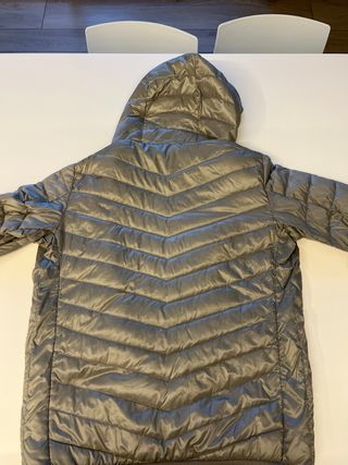 Plumas Uniqlo Talla M Gris