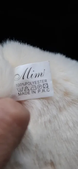 Bufanda beige con perlas