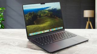 MacBook Air A3113 (2025)