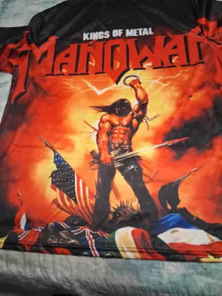 Camiseta Manowar Kings of Metal Negra/Roja