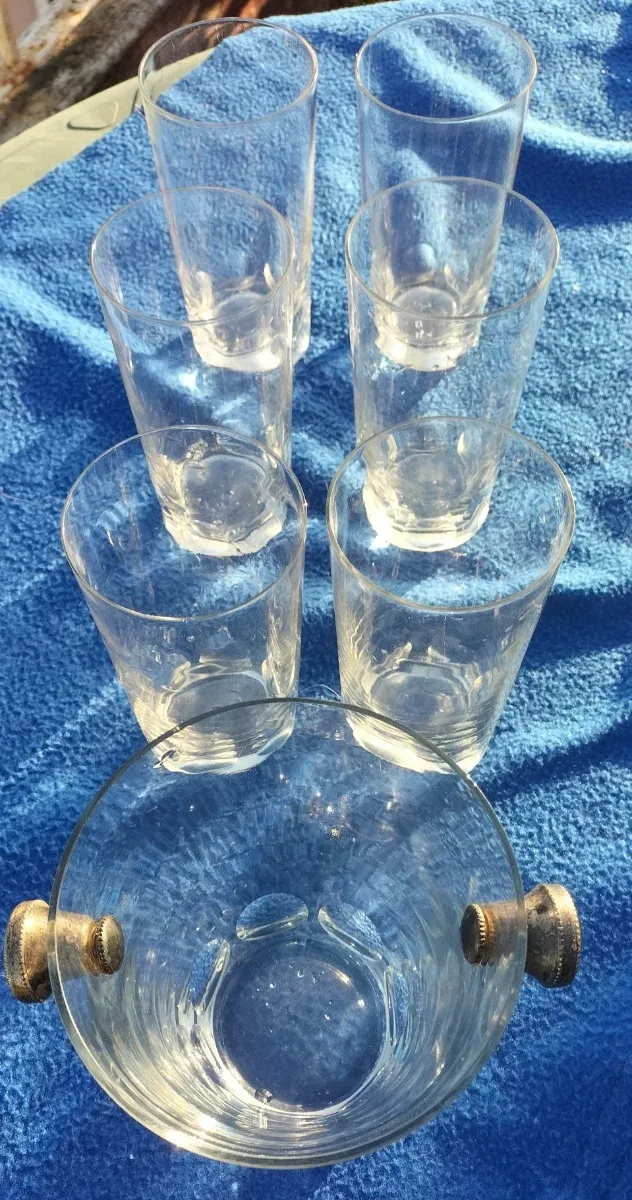 Cubiteras-6;vasos de cristal tallado nuevos