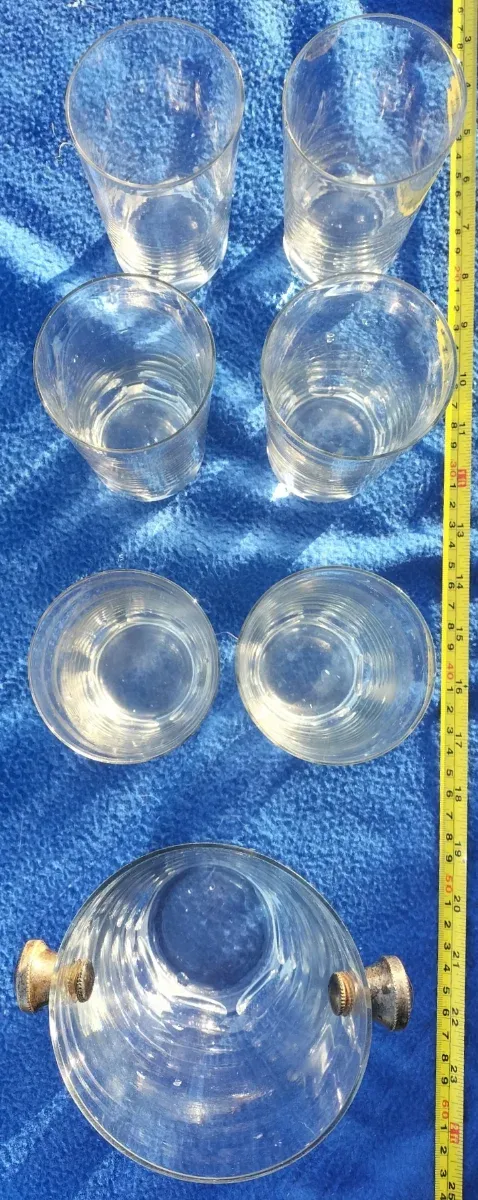 Cubiteras-6;vasos de cristal tallado nuevos