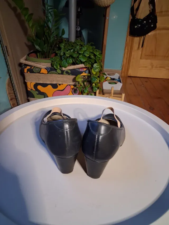 Zapatos de flamenco negros. Apenas se han usado