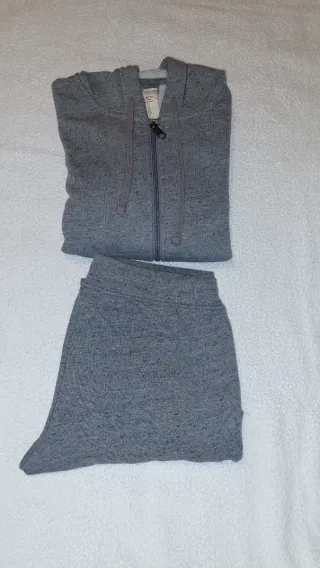 Chándal gris