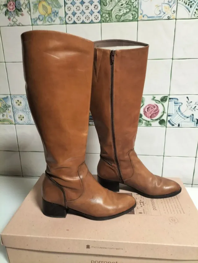 Botas altas de piel Wonders marrones