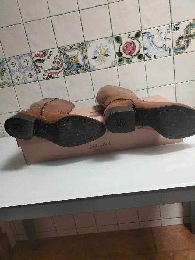 Botas altas de piel Wonders marrones