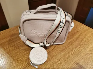 Bolso Pepe Jeans beige/crudo. 24x17x10cm