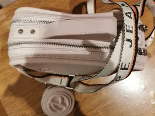 Bolso Pepe Jeans beige/crudo. 24x17x10cm