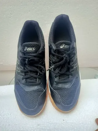 Zapatillas Asics Negras y Blancas