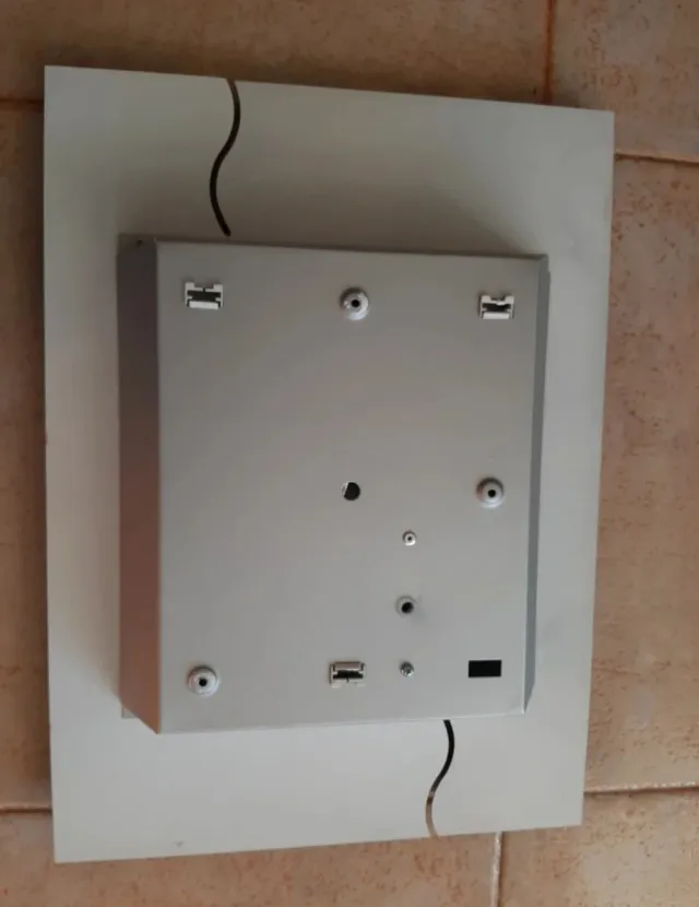 Plafón moderno negro y blanco