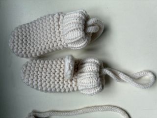 Gorro y manoplas lana beige