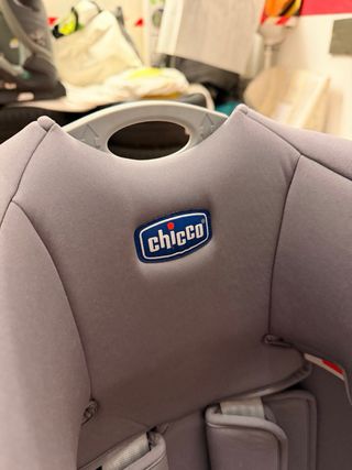 Seggiolino auto Chicco grigio