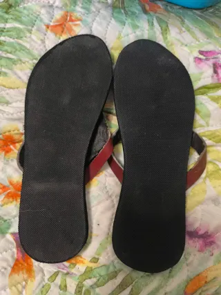 Sandalias de cuero con abalorios Talla 39