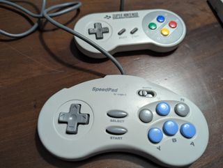 Super Nintendo con 2 controller e giochi + adattat