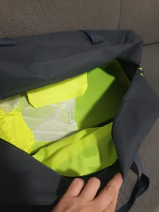 Bolsa de deporte Real Madrid.