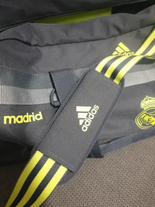 Bolsa de deporte Real Madrid.