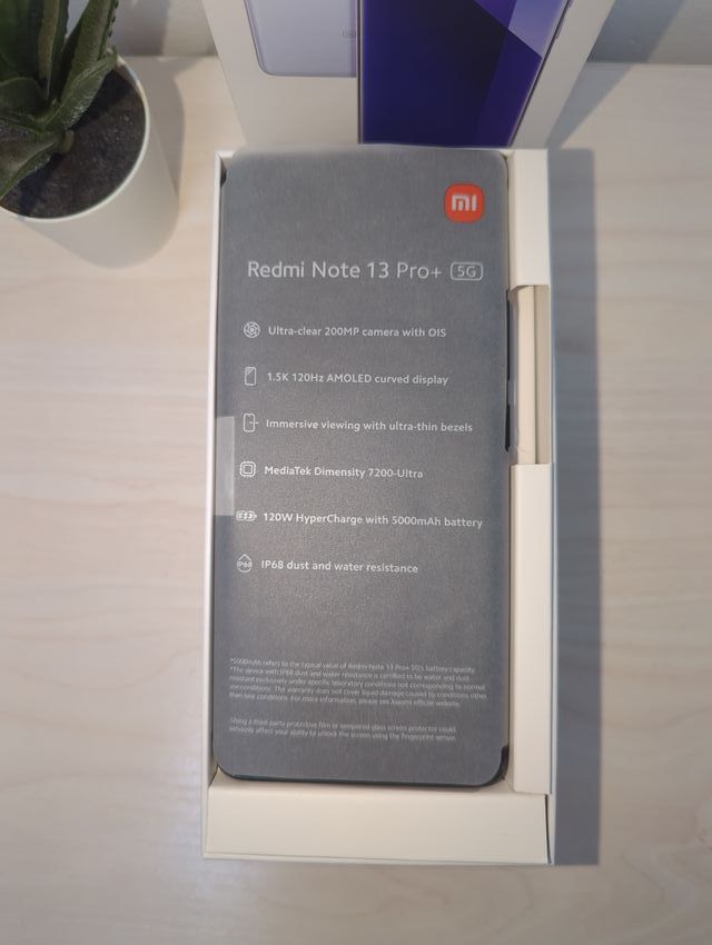 Xiaomi Redmi Note 13 Pro+ 5G com caixa, preto
