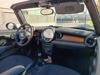 MINI Cabrio 2011