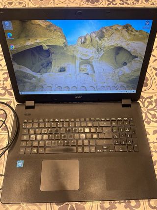 Portátil Acer ES1-731 Series Negro