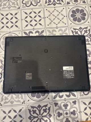 Portátil Acer ES1-731 Series Negro