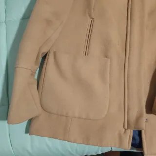 Trenca marrón mujer con capucha