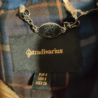 Trenca marrón mujer con capucha