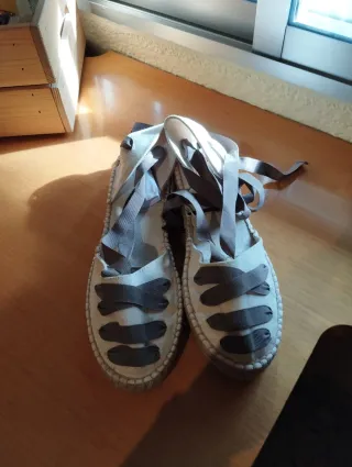 Alpargatas de mujer con cordones