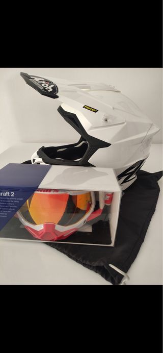 Casco Airoh Strycker