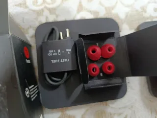 Beats Studio Buds Cuffiette Bluetooth Rosse