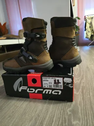 botas forma adventure low marron