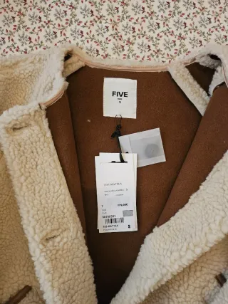 Cazadora borreguito bomber beige y marrón