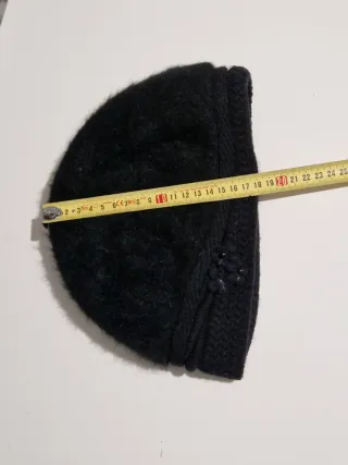 Berretto con angora e interno in ecopelliccia