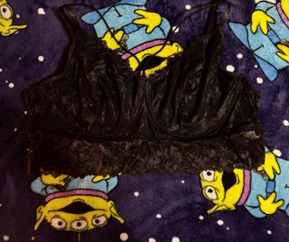 Top lencero negro encaje