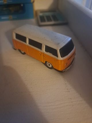 Volkswagen T2 Maisto Naranja/Blanco